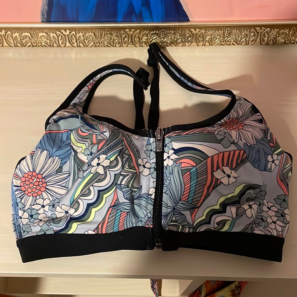 Victoria’s Secret Total Knockout Sports Bra
